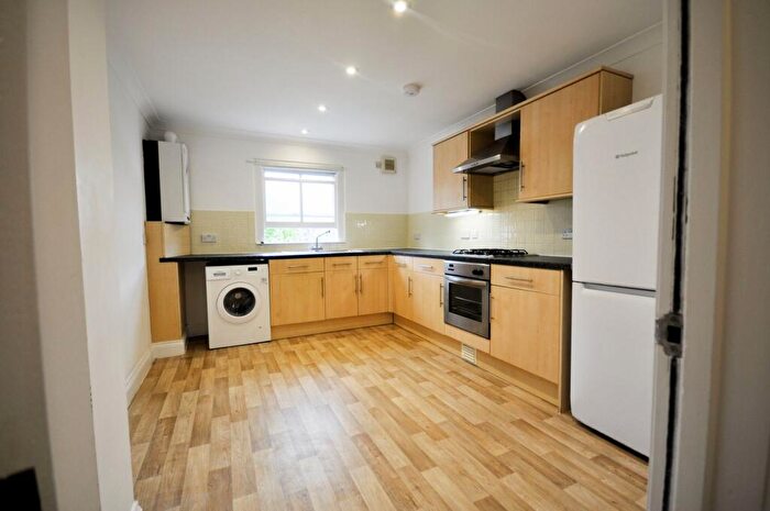 1 Bedroom Flat To Rent In Sheen Lane, Mortlake, SW14