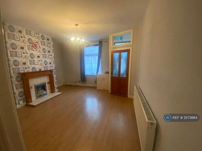 3 Bedroom Terraced House To Rent In Victoria Street, Radcliffe, Manchester, M26