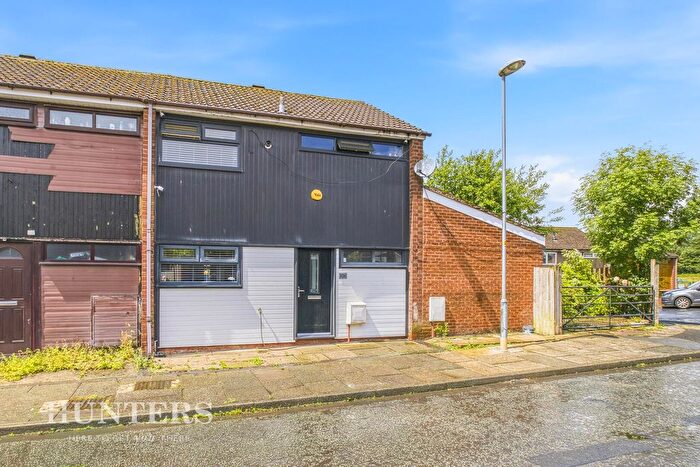 3 Bedroom End Of Terrace House For Sale In Great Howarth, Smallbridge, OL12