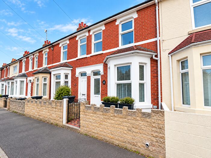 2 Bedroom House To Rent In Town Centre, SN1