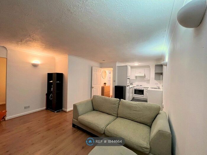 1 Bedroom Flat To Rent In George Leybourne House, London, E1