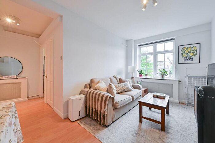 1 Bedroom Flat For Sale In Abbey Road, St John's Wood, London, NW8