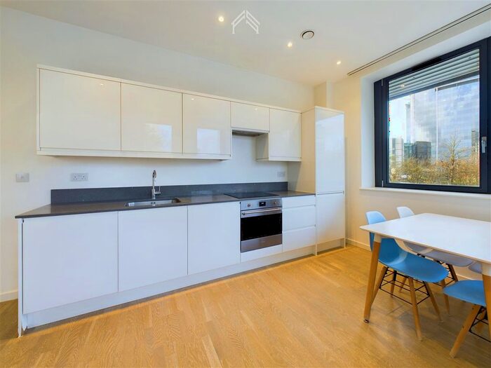 1 Bedroom Flat To Rent In Turin Court, London, TW8