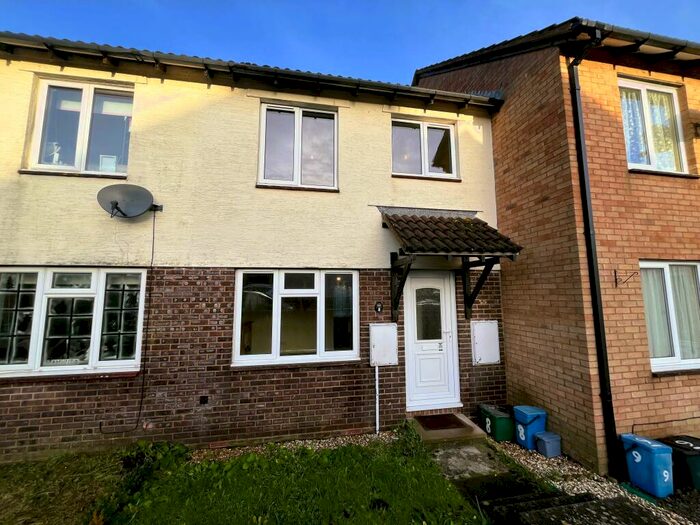 3 Bedroom House To Rent In Juniper Close, Honiton, EX14