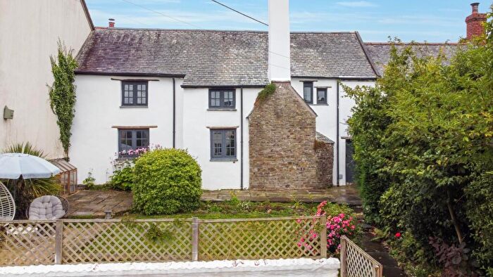 4 Bedroom Semi-Detached House For Sale In Lovacott, Devon, EX31