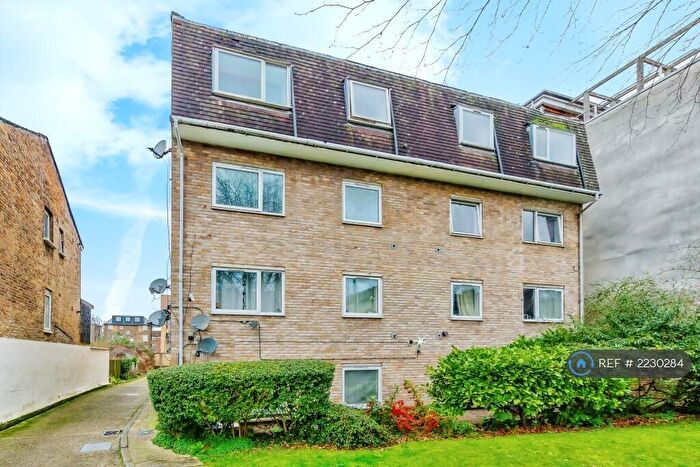 1 Bedroom Flat To Rent In Summerville Court, Croydon, CR0