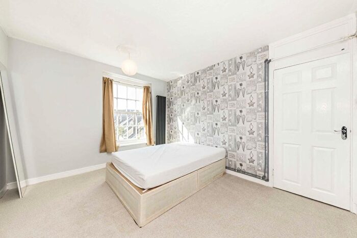 2 Bedroom Flat For Sale In Duchy Street, London, SE1