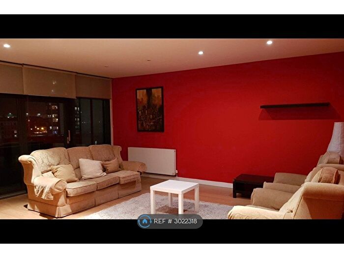 2 Bedroom Flat To Rent In Lancefiled Quay, Glasgow, G3