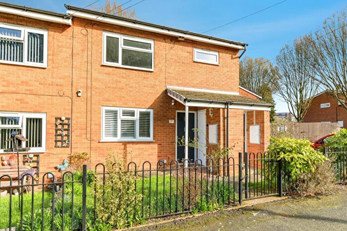 1 Bedroom Maisonette For Sale In Eden Grove, West Bromwich, B71