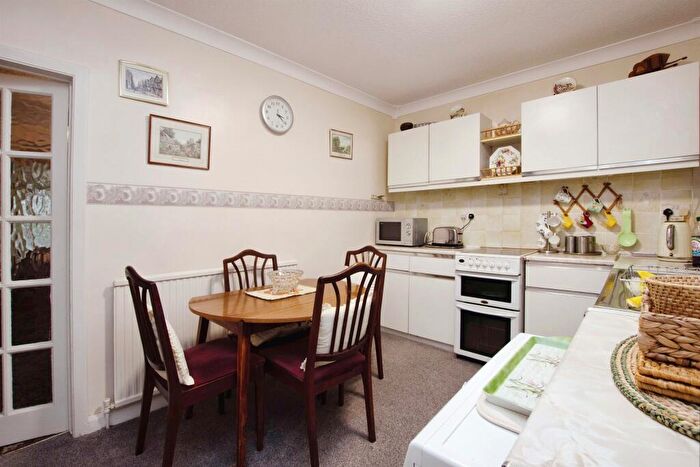 2 Bedroom Semi-Detached House For Sale In Mansfield Road, Underwood, Nottingham, NG16