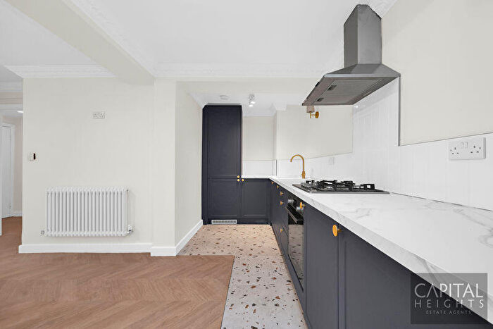 1 Bedroom Apartment To Rent In Charrington House, Cephas Avenue, London, E1