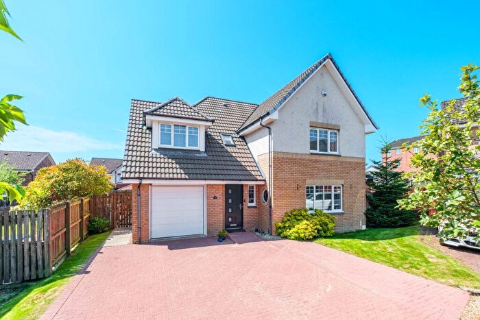 4 Bedroom Detached House For Sale In Talisker Crescent, Airdrie, ML6
