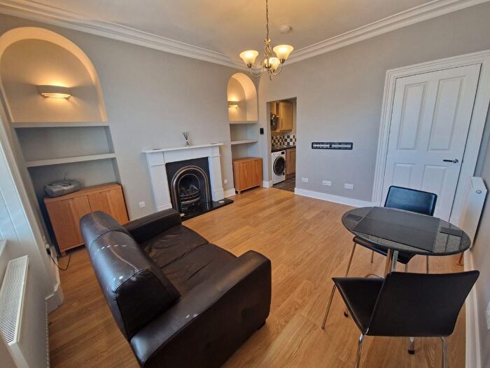 1 Bedroom Flat To Rent In Summerfield Terrace, City Centre, Aberdeen, AB24