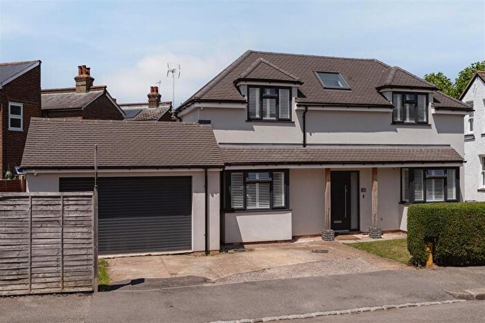 4 Bedroom Detached House For Sale In Althorne Road, Earlswood, RH1