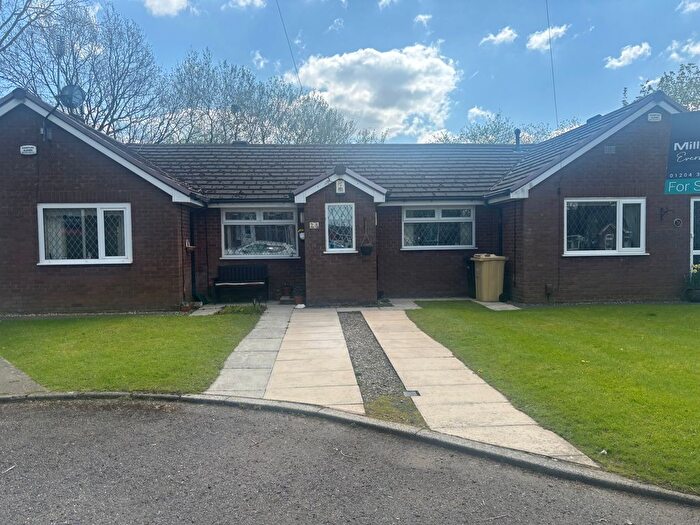 2 Bedroom Bungalow For Sale In Westcott Close, Harwood, Bolton, BL2