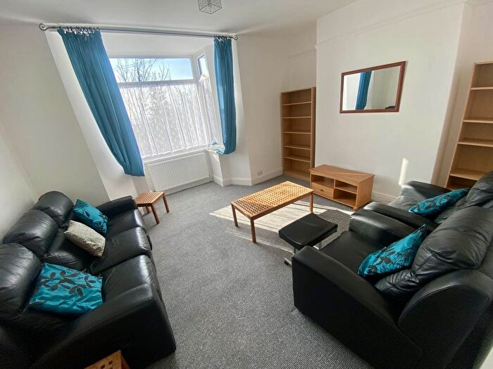 1 Bedroom Flat To Rent In Montpelier Terrace, Ffynone, Uplands, Swansea, SA1
