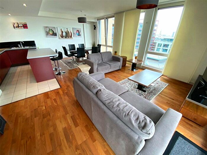 2 Bedroom Apartment To Rent In Leftbank, Spinningsfields, Manchester City Centre, M3