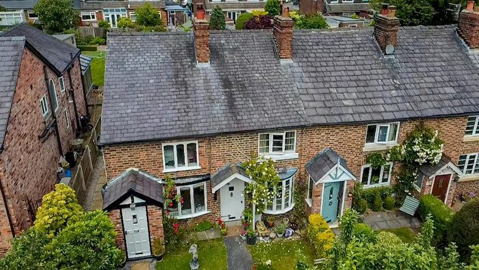 2 Bedroom Cottage To Rent In Rushgreen Road, Briar Rose Cottage, Lymm, WA13