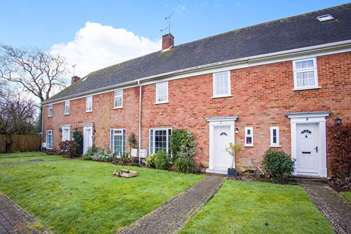 4 Bedroom Terraced House For Sale In Westwell Court, Tenterden, TN30