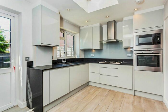 3 Bedroom Terraced House To Rent In Verwood Road, Harrow, HA2