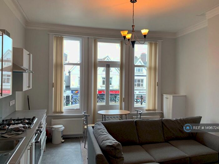 1 Bedroom Flat To Rent In Station Road, Portslade, BN41