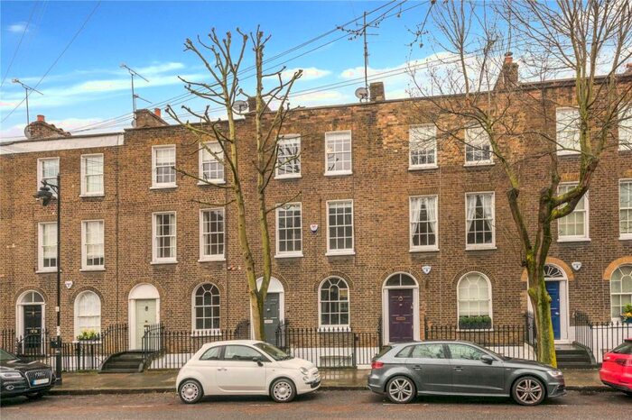 2 Bedroom Maisonette To Rent In Brooksby Street, Islington, London, N1