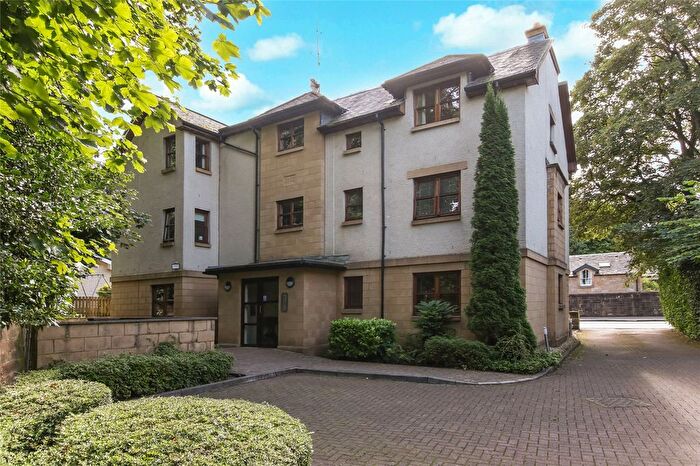 3 Bedroom Flat For Sale In Drymen Road, Bearsden, Glasgow, East Dunbartonshire, G61
