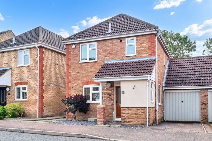 3 Bedroom Link Detached House To Rent In Brookside, Orwell, SG8