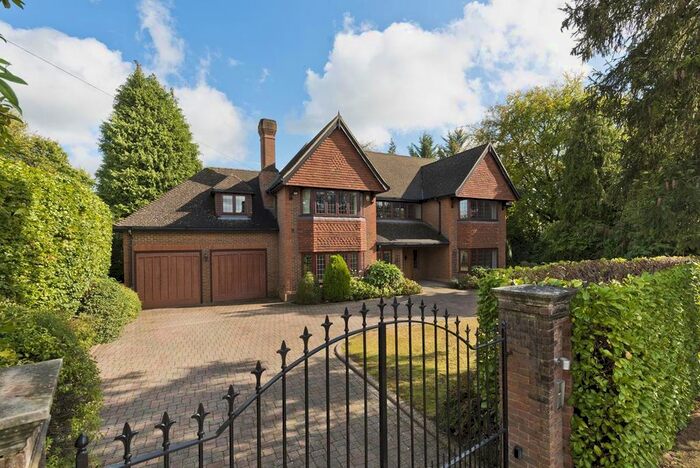 6 Bedroom Detached House To Rent In Broad Highway, Cobham, KT11