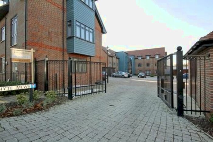 2 Bedroom Flat To Rent In Anne Boleyns Walk, Cheam, SM3