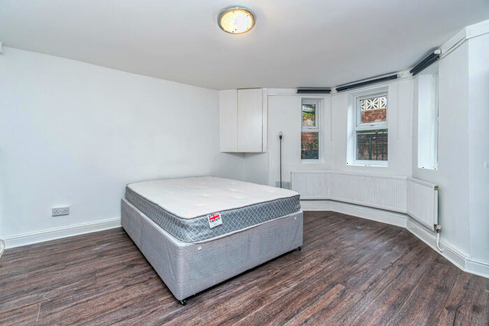 1 Bedroom Flat To Rent In Sach Road, Upper Clapton, Hackney, E5