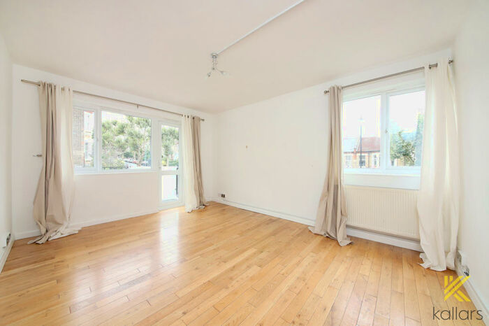 3 Bedroom Flat To Rent In Wells House, Sandbourne Road, Brockley, London, SE8