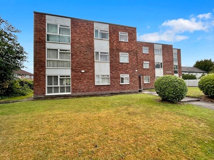 2 Bedroom Apartment For Sale In Fog Lane, Didsbury, M20