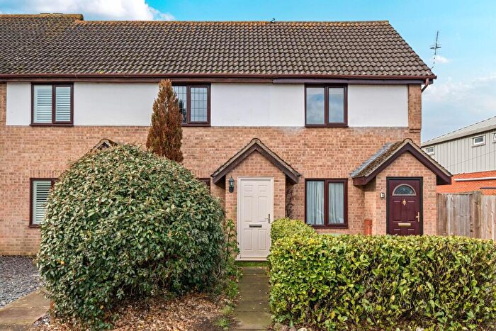 1 Bedroom Terraced House For Sale In Sunbury Lane, Walton On Thames, Surrey, KT12