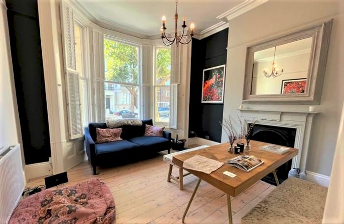 1 Bedroom Flat To Rent In Warwick Avenue, London, W9