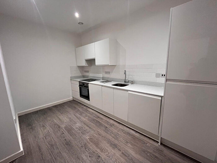 2 Bedroom Apartment To Rent In Victoria Mill, Manchester, M40