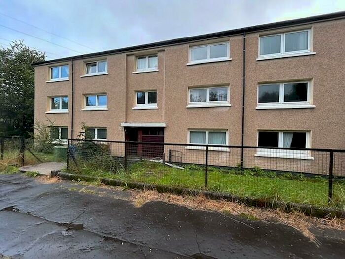 3 Bedroom Flat To Rent In Muirhead Drive, Linwood, PA3