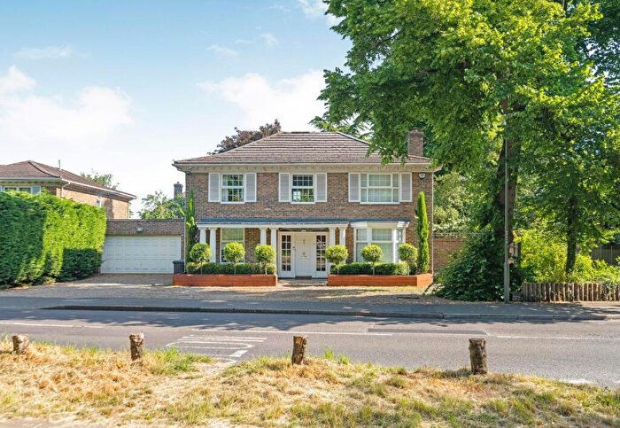 4 Bedroom Detached House For Sale In Ashfield Lane, Chislehurst, Kent, BR7