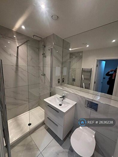 1 Bedroom Flat To Rent In Hyde Lane, London, SW11