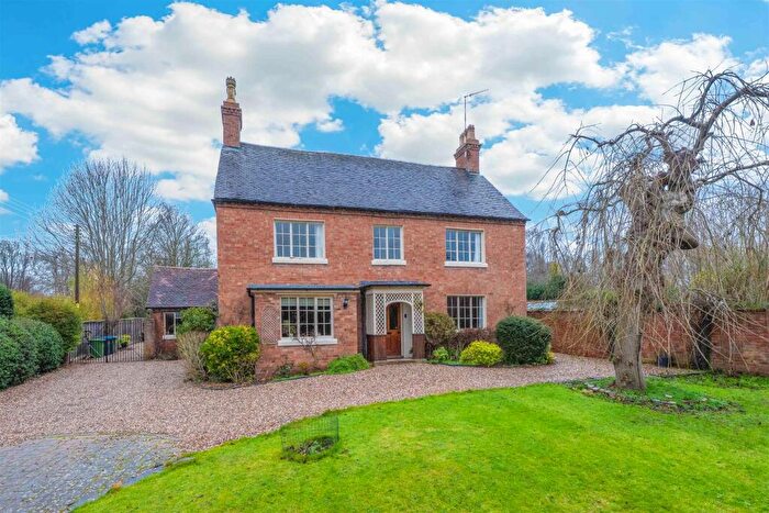 5 Bedroom Detached House For Sale In Henley Road, Great Alne, B49