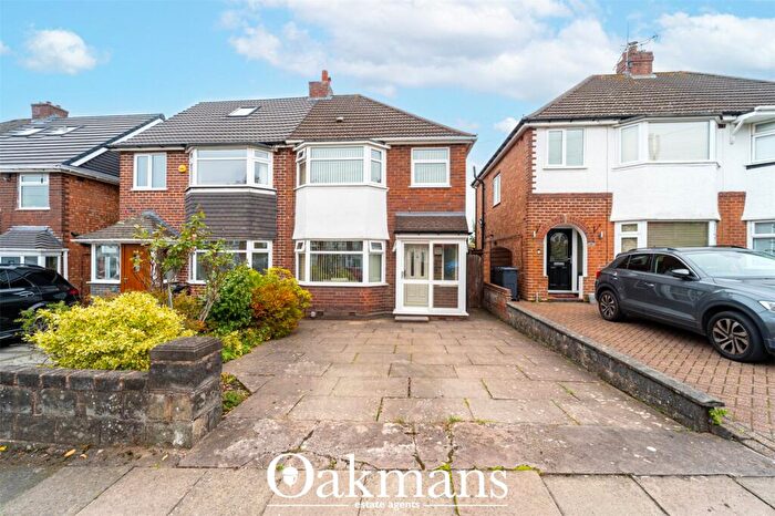 3 Bedroom Semi-Detached House For Sale In Peplins Way, Birmingham, West Midlands, B30
