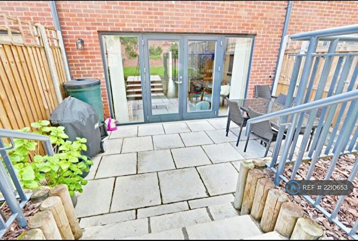 3 Bedroom Terraced House To Rent In Cornell Gardens, Barnet, EN4