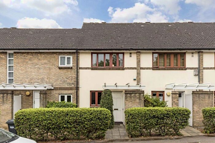 2 Bedroom Property To Rent In Manor House Way, Isleworth, TW7