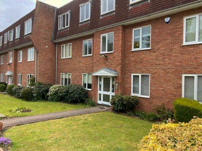 2 Bedroom Flat To Rent In Gridiron Place, Upminster, RM14