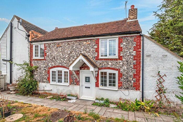 2 Bedroom Semi-Detached House For Sale In River Street, River, CT17