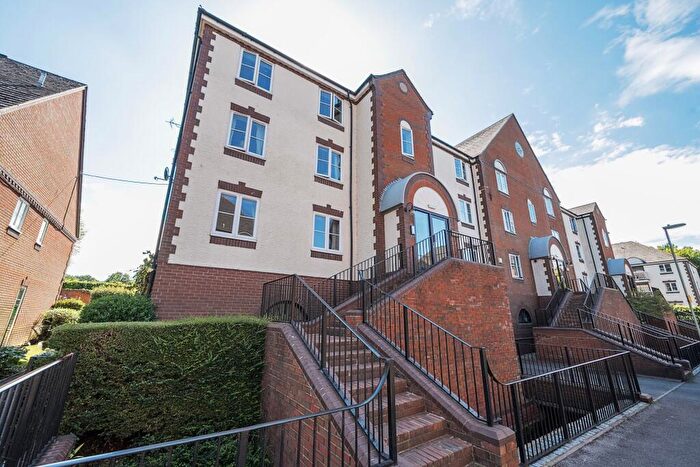 2 Bedroom Apartment For Sale In Waterside Court, Alton, Hampshire, GU34