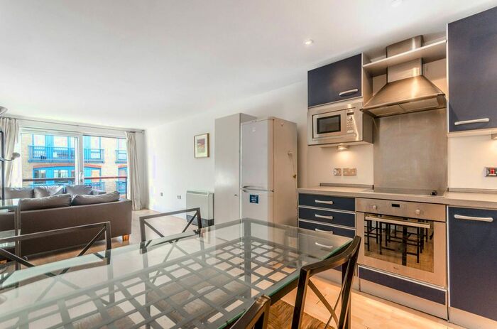 2 Bedroom Flat To Rent In Stanton House, Rotherhithe, London, SE16