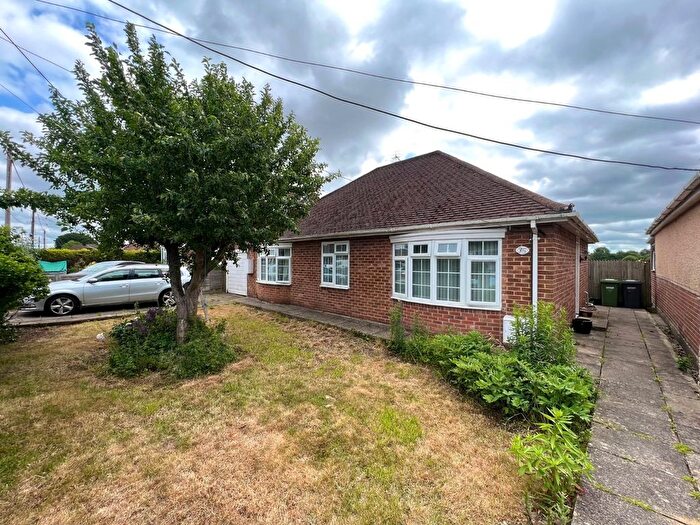 3 Bedroom Bungalow To Rent In Oakgrove Road, Bishopstoke, Eastleigh, SO50