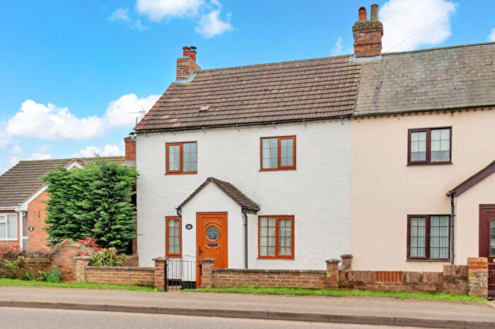 3 Bedroom Semi Detached House For Sale In High Street, Cranfield, Bedford, MK43