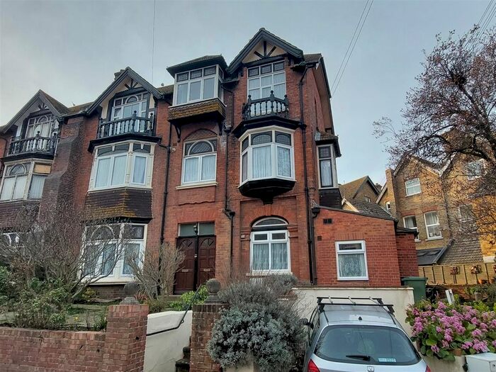 2 Bedroom Flat To Rent In First Floor Flat, Millfield, Folkestone, CT20